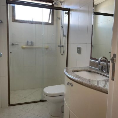 Apartamentos com 107m², 3 quartos, 1 suíte, 1 garagem, no bairro Centro em Florianópolis