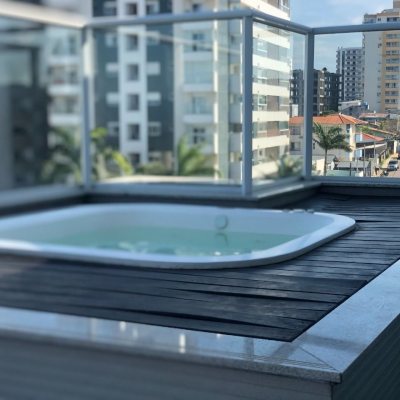 Cobertura com 213m², 3 quartos (sendo 3 suítes), 2 garagens, no bairro Barreiros em São José