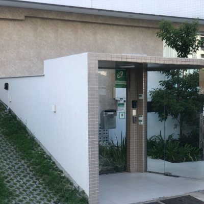 Cobertura com 213m², 3 quartos (sendo 3 suítes), 2 garagens, no bairro Barreiros em São José
