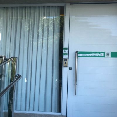 Cobertura com 213m², 3 quartos (sendo 3 suítes), 2 garagens, no bairro Barreiros em São José