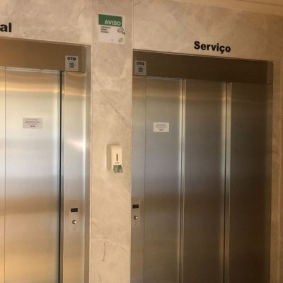 Cobertura com 213m², 3 quartos (sendo 3 suítes), 2 garagens, no bairro Barreiros em São José