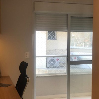 Cobertura com 213m², 3 quartos (sendo 3 suítes), 2 garagens, no bairro Barreiros em São José