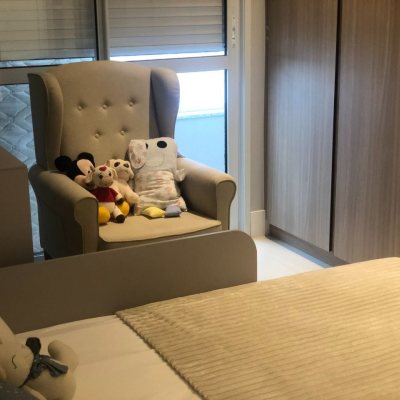 Cobertura com 213m², 3 quartos (sendo 3 suítes), 2 garagens, no bairro Barreiros em São José