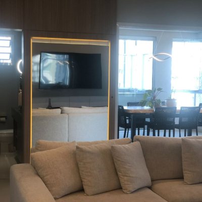 Cobertura com 213m², 3 quartos (sendo 3 suítes), 2 garagens, no bairro Barreiros em São José