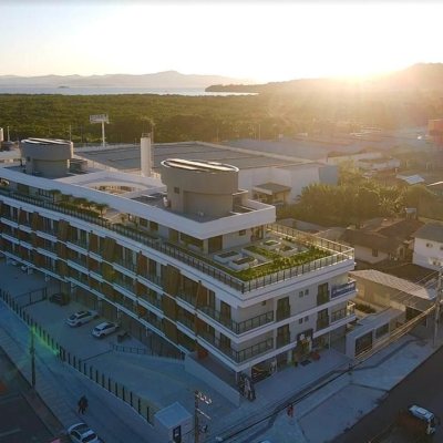 Apartamentos com 73m², 2 quartos (sendo 1 suíte), 1 garagem, no bairro Monte Verde em Florianópolis