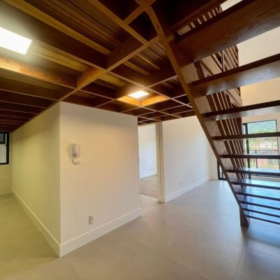 Apartamentos com 74m², 2 quartos (sendo 1 suíte), 1 garagem, no bairro Monte Verde em Florianópolis