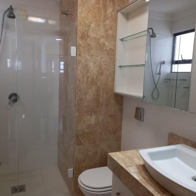 Apartamentos com 110m², 3 quartos, 1 suíte, 2 garagens, no bairro Centro em Florianópolis