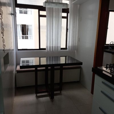 Apartamentos com 110m², 3 quartos, 1 suíte, 2 garagens, no bairro Centro em Florianópolis