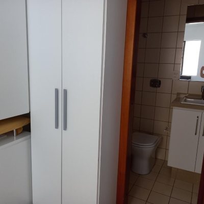 Apartamentos com 110m², 3 quartos, 1 suíte, 2 garagens, no bairro Centro em Florianópolis