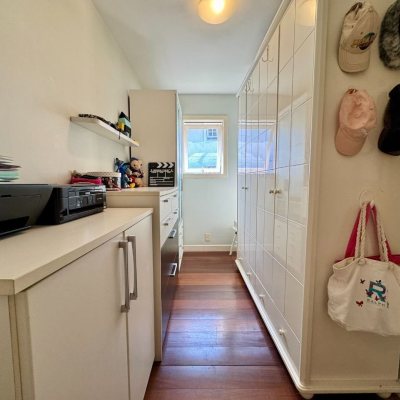 Casa Residencial com 378m², 4 quartos (sendo 3 suítes), 3 garagens, no bairro Lagoa Da Conceição em Florianópolis