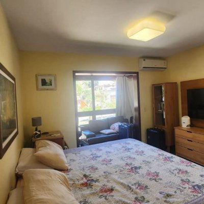 Casa Residencial com 185m², 4 quartos, 2 suítes, 2 garagens, no bairro Itacorubi em Florianópolis