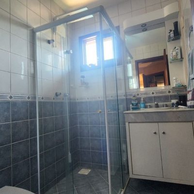 Casa Residencial com 185m², 4 quartos, 2 suítes, 2 garagens, no bairro Itacorubi em Florianópolis