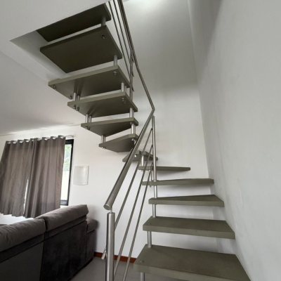 Casa em Condomínio com 118m², 3 quartos, 1 suíte, 2 garagens, no bairro Campeche em Florianópolis