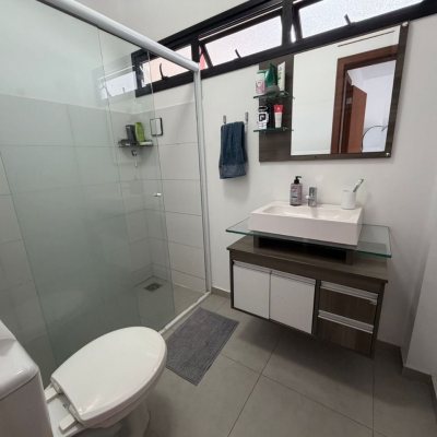 Casa em Condomínio com 118m², 3 quartos, 1 suíte, 2 garagens, no bairro Campeche em Florianópolis