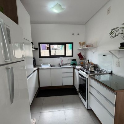 Casa em Condomínio com 118m², 3 quartos, 1 suíte, 2 garagens, no bairro Campeche em Florianópolis