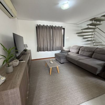 Casa em Condomínio com 118m², 3 quartos, 1 suíte, 2 garagens, no bairro Campeche em Florianópolis