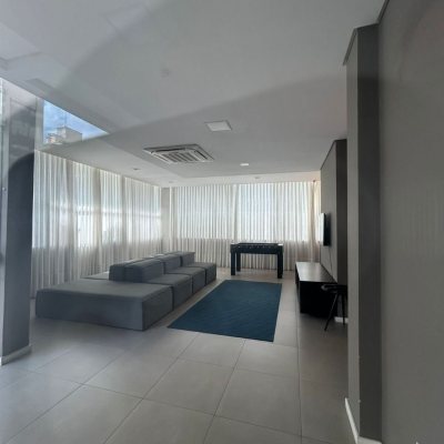 Apartamentos com 68m², 2 quartos (sendo 1 suíte), 2 garagens, no bairro Abraão em Florianópolis