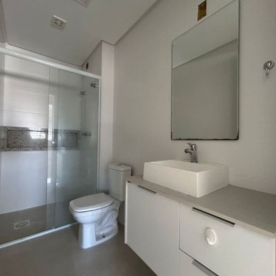 Apartamentos com 68m², 2 quartos (sendo 1 suíte), 2 garagens, no bairro Abraão em Florianópolis