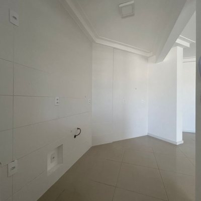 Apartamentos com 68m², 2 quartos (sendo 1 suíte), 2 garagens, no bairro Abraão em Florianópolis