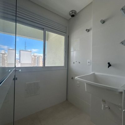 Apartamentos com 68m², 2 quartos (sendo 1 suíte), 2 garagens, no bairro Abraão em Florianópolis