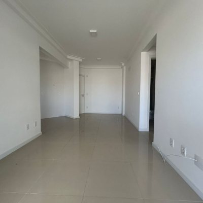 Apartamentos com 68m², 2 quartos (sendo 1 suíte), 2 garagens, no bairro Abraão em Florianópolis