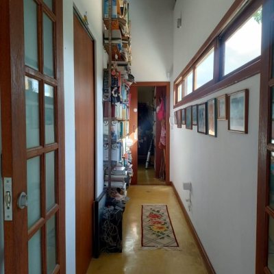 Casa Residencial com 288m², 5 quartos, 1 suíte, 2 garagens, no bairro Campeche em Florianópolis