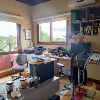 Casa Residencial com 288m², 5 quartos, 1 suíte, 2 garagens, no bairro Campeche em Florianópolis