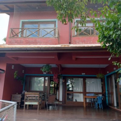 Casa Residencial com 288m², 5 quartos, 1 suíte, 2 garagens, no bairro Campeche em Florianópolis