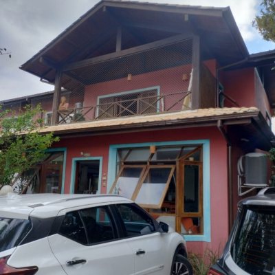 Casa Residencial com 288m², 5 quartos, 1 suíte, 2 garagens, no bairro Campeche em Florianópolis