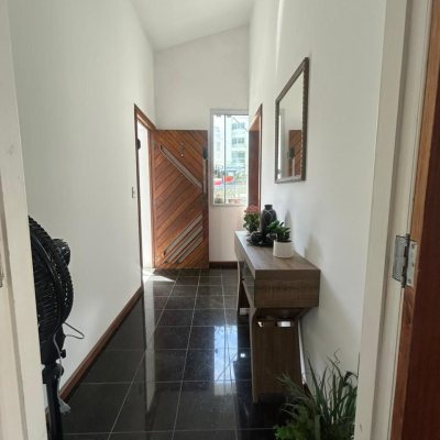 Casa Residencial/Comercial com 400m², 4 garagens, no bairro Centro em Florianópolis