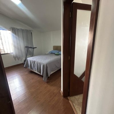 Casa Residencial/Comercial com 400m², 4 garagens, no bairro Centro em Florianópolis