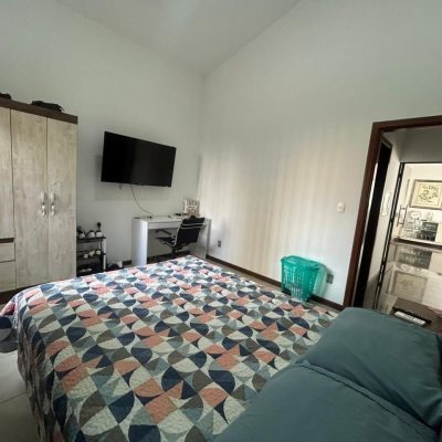 Casa Residencial/Comercial com 400m², 4 garagens, no bairro Centro em Florianópolis