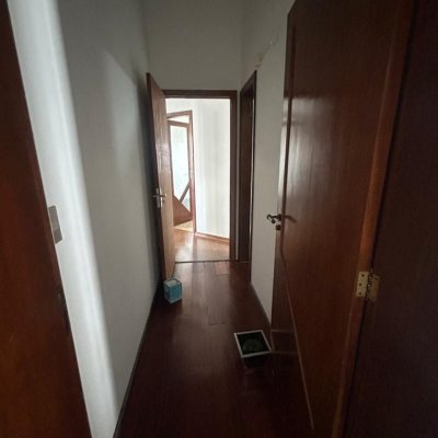 Casa Residencial/Comercial com 400m², 4 garagens, no bairro Centro em Florianópolis