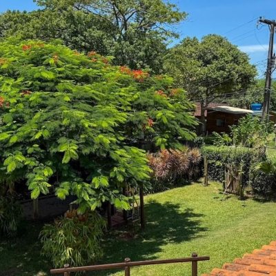 Casa Residencial com 271m², 4 quartos, 1 suíte, 3 garagens, no bairro Campeche em Florianópolis