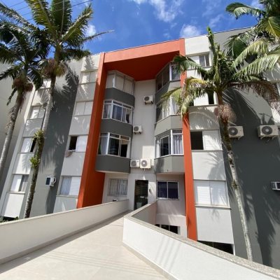 Apartamentos com 66m², 3 quartos, 1 garagem, no bairro Trindade em Florianópolis