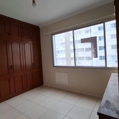 Apartamentos com 99m², 3 quartos, 1 garagem, no bairro Centro em Florianópolis