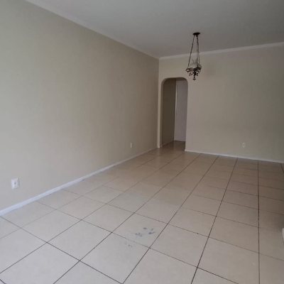 Apartamentos com 99m², 3 quartos, 1 garagem, no bairro Centro em Florianópolis