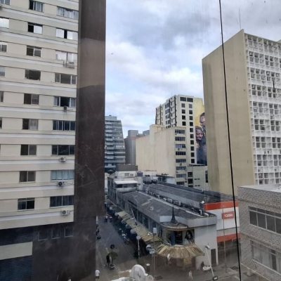 Apartamentos com 99m², 3 quartos, 1 garagem, no bairro Centro em Florianópolis
