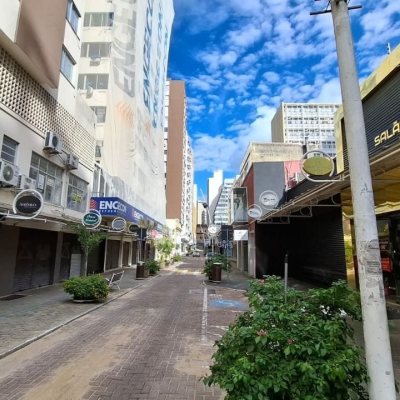 Apartamentos com 99m², 3 quartos, 1 garagem, no bairro Centro em Florianópolis