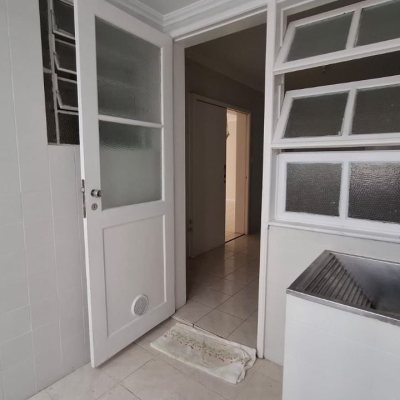 Apartamentos com 99m², 3 quartos, 1 garagem, no bairro Centro em Florianópolis