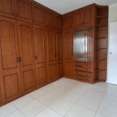 Apartamentos com 99m², 3 quartos, 1 garagem, no bairro Centro em Florianópolis