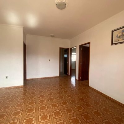 Casa Residencial com 192m², 3 quartos (sendo 1 suíte), 3 garagens, no bairro Jardim Atlântico em Florianópolis