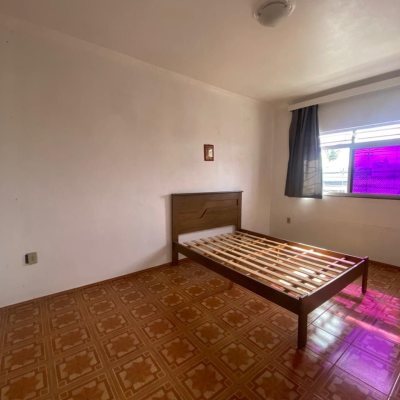 Casa Residencial com 192m², 3 quartos (sendo 1 suíte), 3 garagens, no bairro Jardim Atlântico em Florianópolis