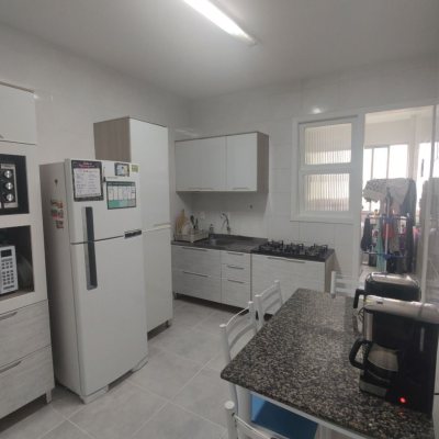 Apartamentos com 76m², 2 quartos, no bairro Centro em Florianópolis