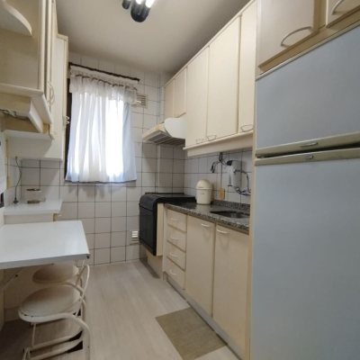 Apartamentos com 56m², 1 quarto, 1 garagem, no bairro Agronômica em Florianópolis