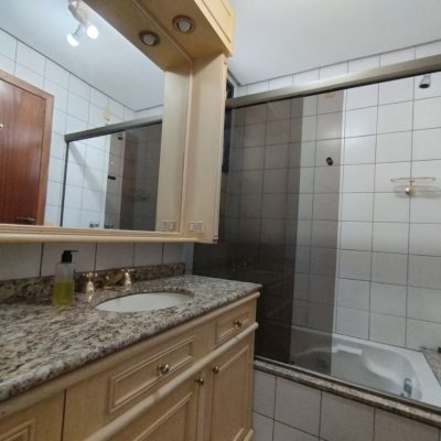 Apartamentos com 56m², 1 quarto, 1 garagem, no bairro Agronômica em Florianópolis