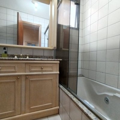 Apartamentos com 56m², 1 quarto, 1 garagem, no bairro Agronômica em Florianópolis