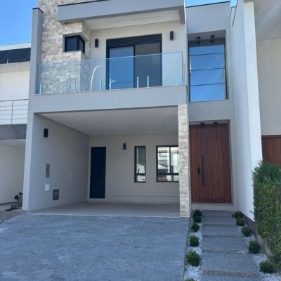 Casa em Condomínio com 176m², 3 quartos, 1 suíte, 4 garagens, no bairro Beira Rio em Biguaçu