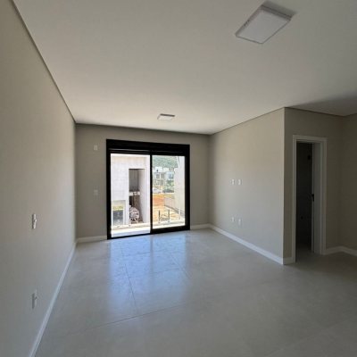 Casa em Condomínio com 176m², 3 quartos, 1 suíte, 4 garagens, no bairro Beira Rio em Biguaçu