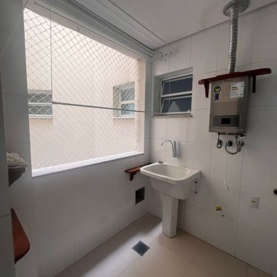 Apartamentos com 128m², 3 quartos (sendo 1 suíte), 2 garagens, no bairro Lagoa da Conceição em Florianópolis
